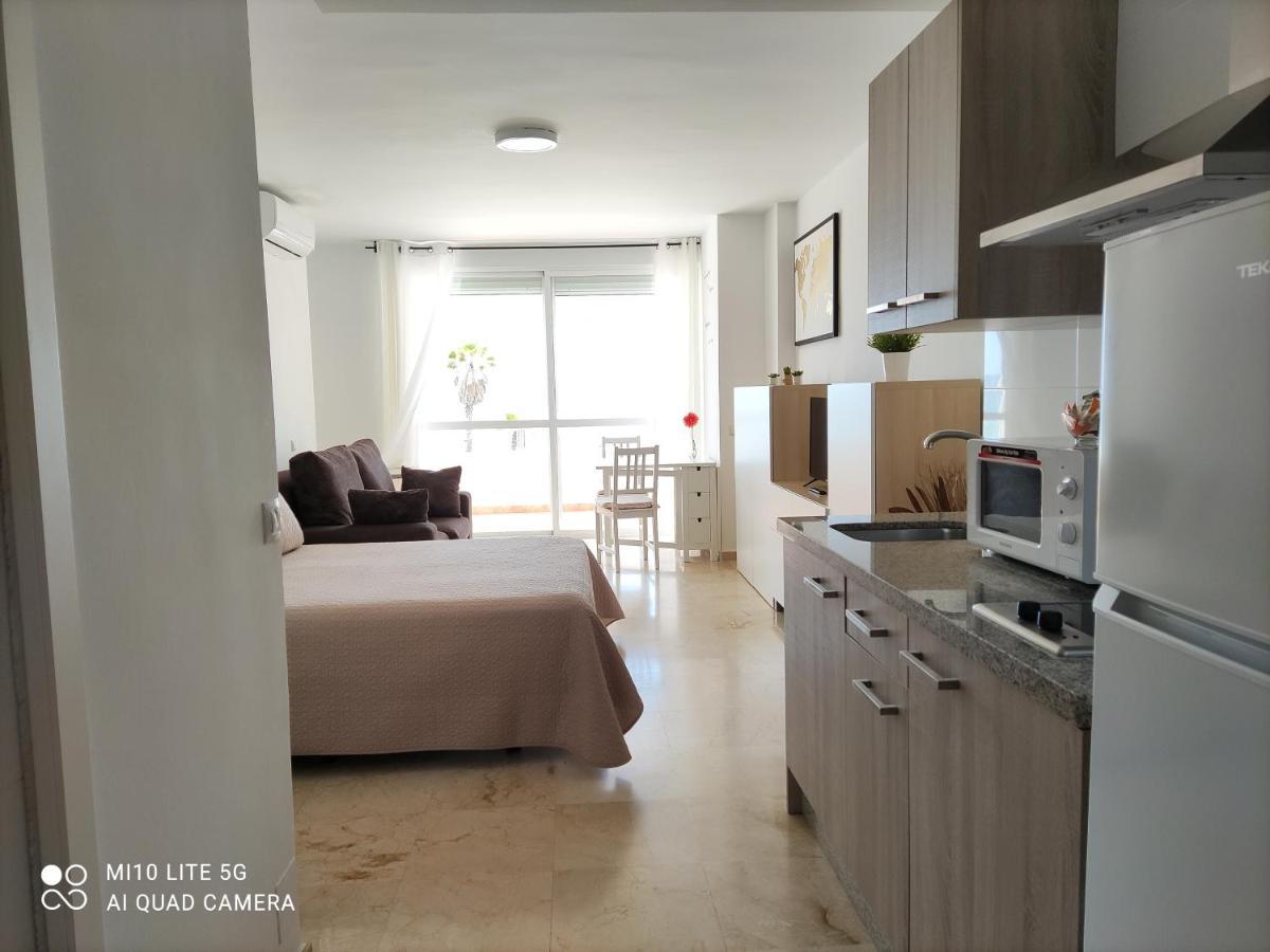 Nuevo Roca Chica, Primera Linea Playa,ตอร์เรโมลิโนส ภายนอก รูปภาพ