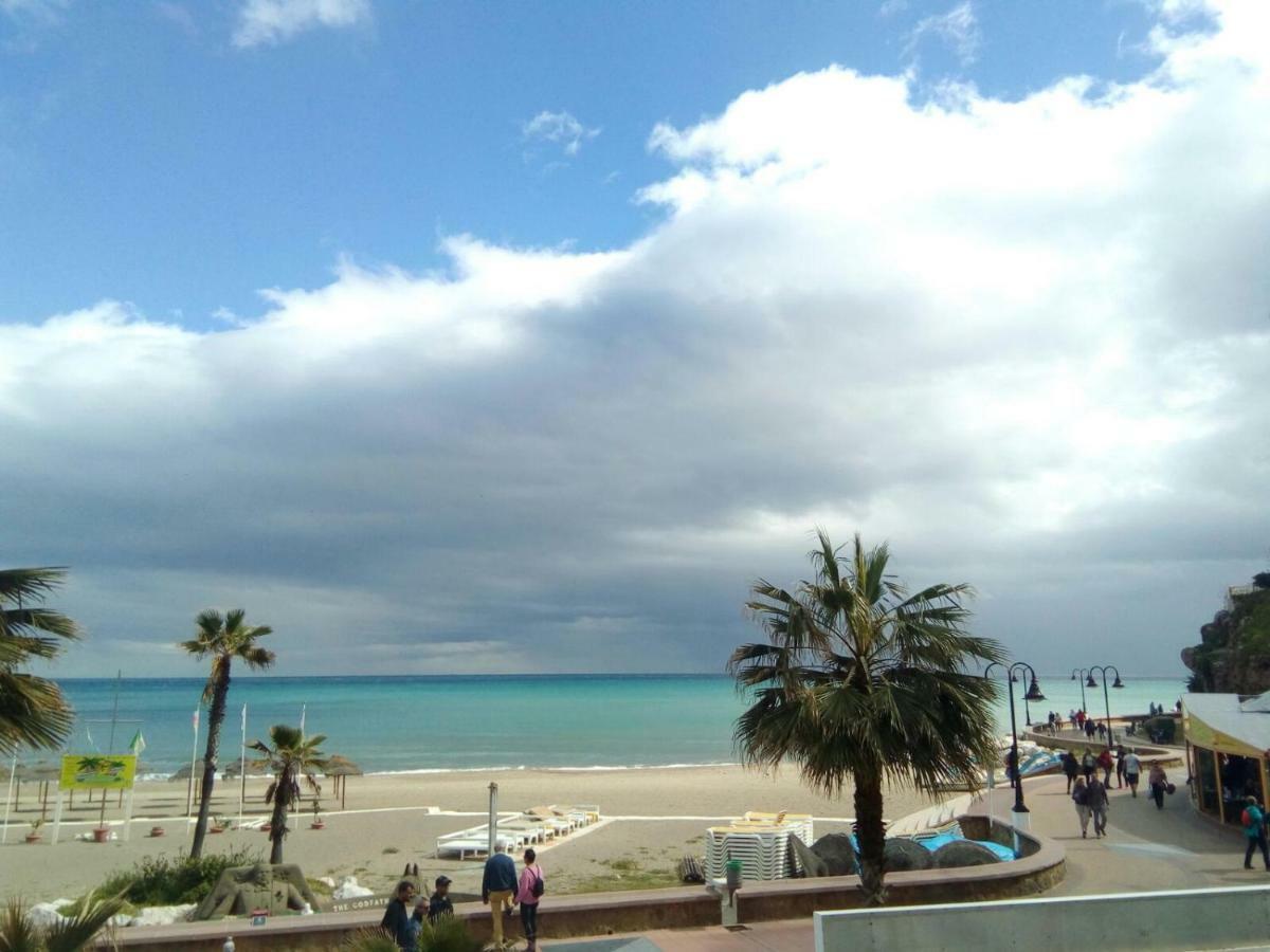 Nuevo Roca Chica, Primera Linea Playa,ตอร์เรโมลิโนส ภายนอก รูปภาพ